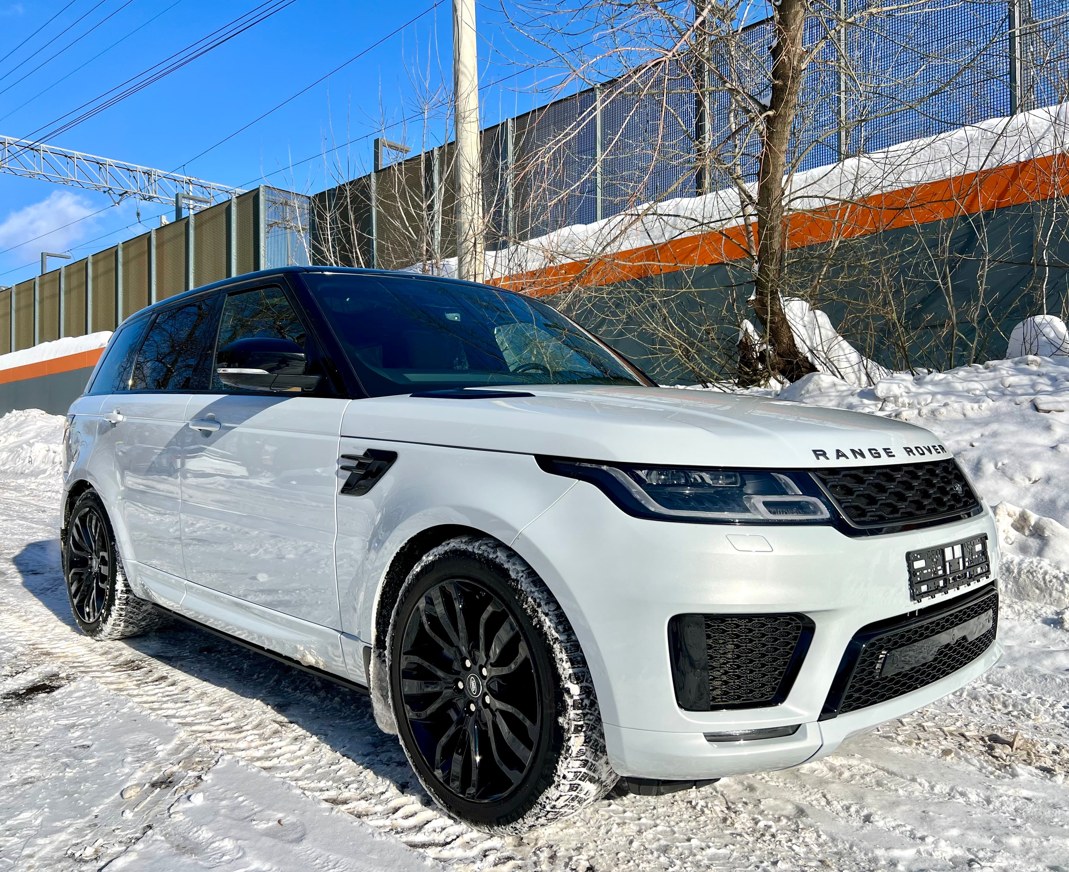 Land Rover Range Rover Sport - фото 1
